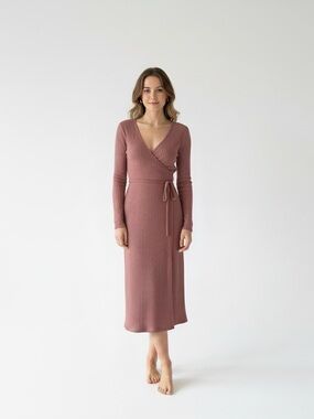 Ribbed Wrap Midi Dress in Mauve